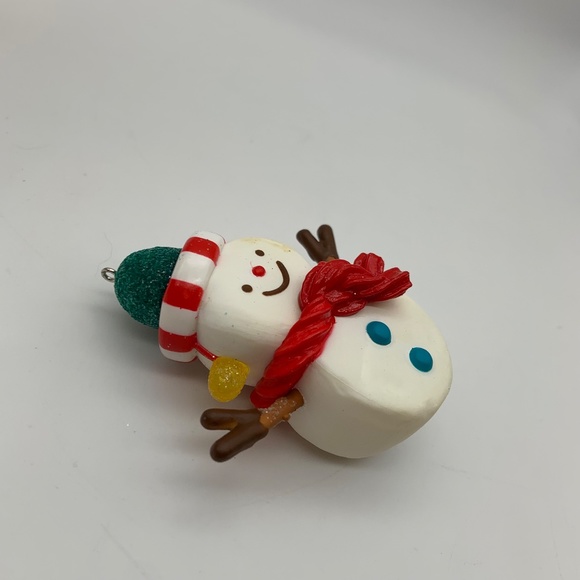 Hallmark Keepsake Sweet Snowman 2017 Limited Edition Christmas Ornament - Picture 4 of 13